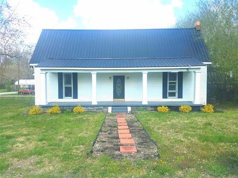 105 E Ward St, Centerville, TN 37033 photo 1