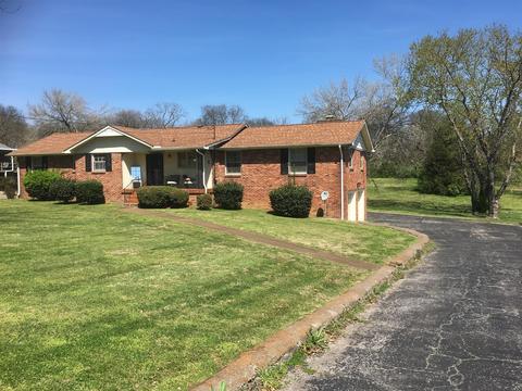 216 Wellington Dr, Madison, TN 37115 photo 2