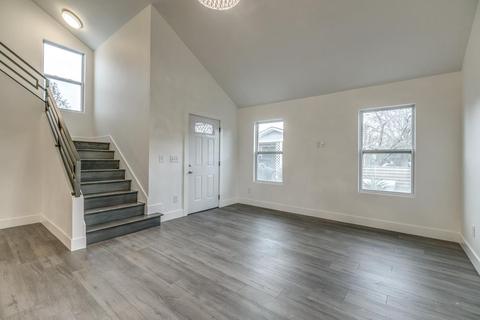 218 E Oak St, Murfreesboro, TN 37130 photo 11