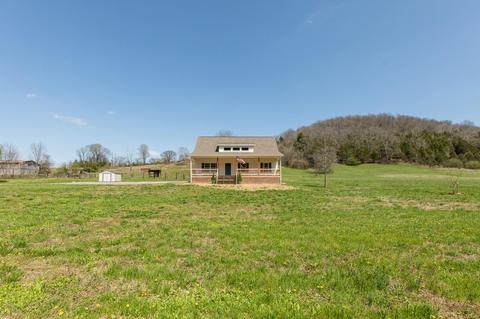 369 Wolf Hill Rd, Bethpage, TN 37022 photo 3
