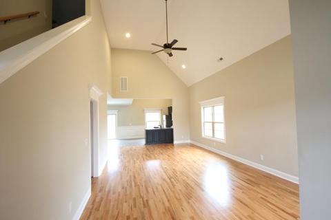 2940 Lightning Bug Dr, Murfreesboro, TN 37129 photo 3