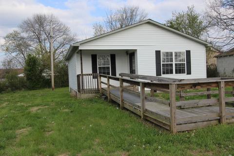 108 Lee Cir, Dover, TN 37058 photo 1