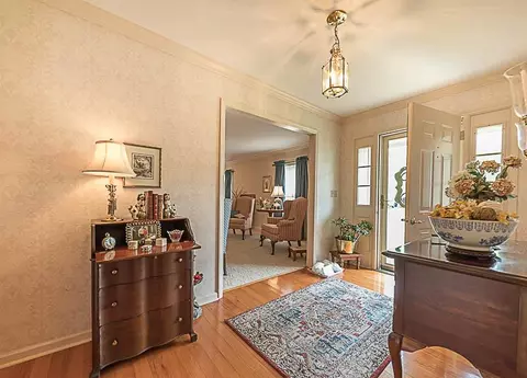 2145 Fox Hill Dr, Murfreesboro, TN 37130 photo 2