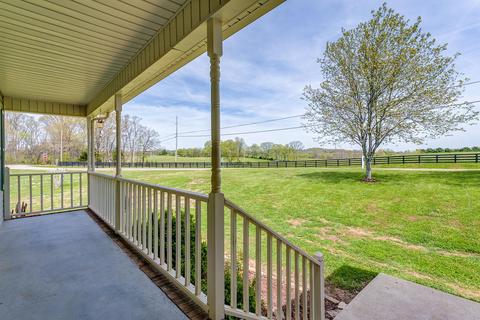 604 Charles Ln, Spring Hill, TN 37174 photo 4