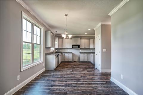1068 Myatt Loop, Burns, TN 37029 photo 5
