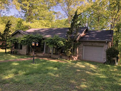 104 Bobwhite Dr, Dickson, TN 37055 photo 1
