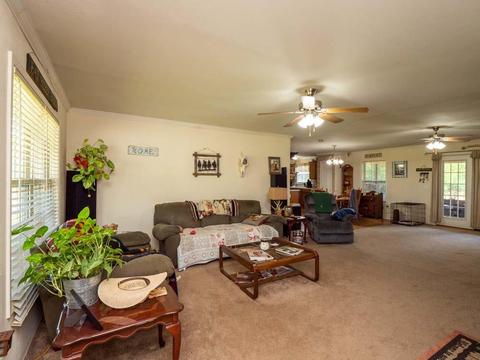 3676 Armstrong Rd, Springfield, TN 37172 photo 8