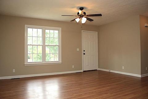 101 Cofer Dr, Springfield, TN 37172 photo 3