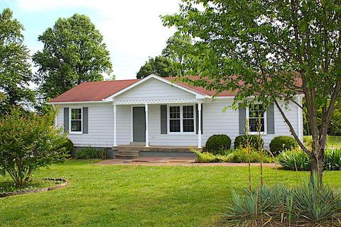101 Cofer Dr, Springfield, TN 37172 photo 1