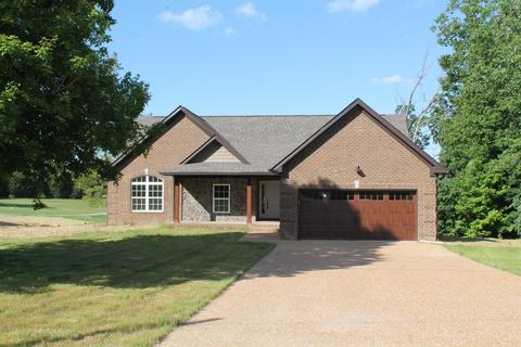 2211 Wolfe Rd, White Bluff, TN 37187 photo 1