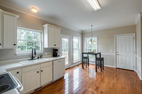 100 Meadowood Loop, Burns, TN 37029 photo 9