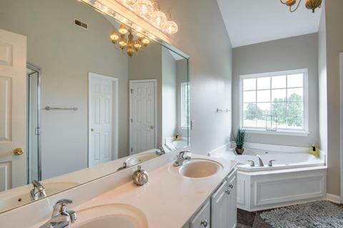 100 Meadowood Loop, Burns, TN 37029 photo 14