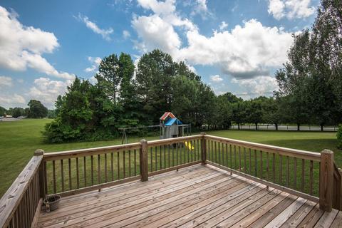 100 Meadowood Loop, Burns, TN 37029 photo 12