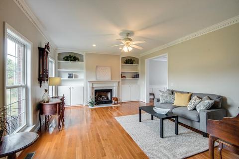 100 Meadowood Loop, Burns, TN 37029 photo 4