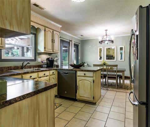 606 E Main St, Loretto, TN 38469 photo 17