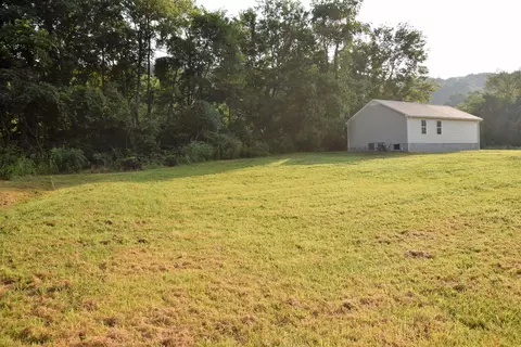 259 Drew Dr, Pulaski, TN 38478 photo 2