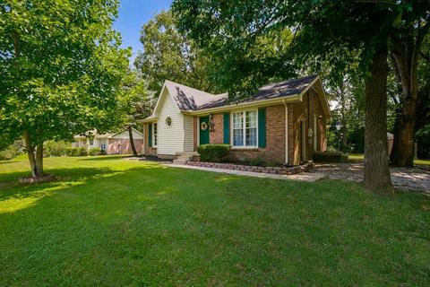 104 Nottingham Rd, Dickson, TN 37055 photo 2