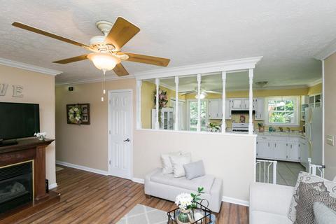 104 Nottingham Rd, Dickson, TN 37055 photo 9