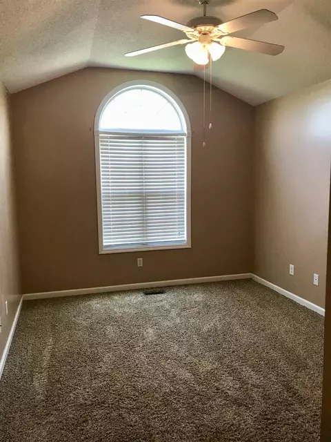 107 Modena Cir, Decherd, TN 37324 photo 10