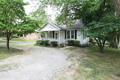 204 Circle Dr, Springfield, TN 37172 photo 1