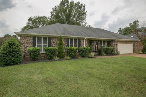 1902 Brighton Dr, Murfreesboro, TN 37130 photo 1