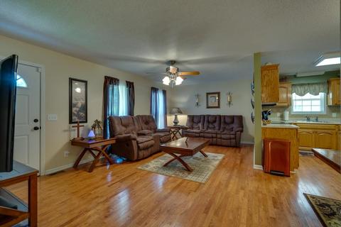 335 Busby Rd, Loretto, TN 38469 photo 10