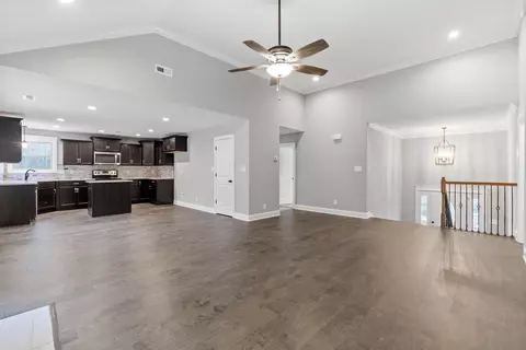 1225 Biter Rd, Cunningham, TN 37052 photo 2