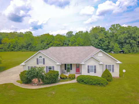 160 Vantrease Rd, Cottontown, TN 37048 photo 1