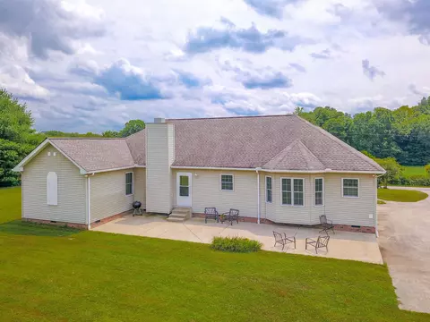 160 Vantrease Rd, Cottontown, TN 37048 photo 3