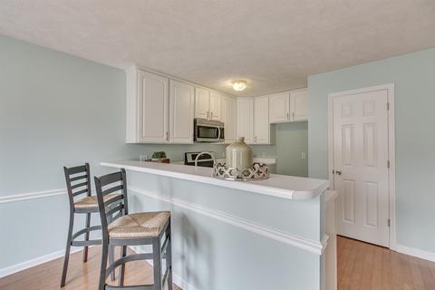 426 Forrest Pointe Dr, Murfreesboro, TN 37130 photo 4