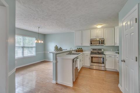 426 Forrest Pointe Dr, Murfreesboro, TN 37130 photo 3