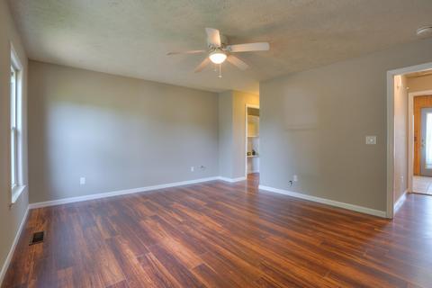 612 Murrell Rd, Dickson, TN 37055 photo 9