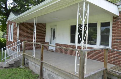 2109 Edgewood Rd, Dickson, TN 37055 photo 2