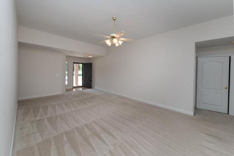 574 Forrest Pointe Dr, Murfreesboro, TN 37130 photo 5