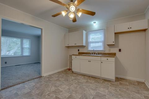 102 E Ray St, Dickson, TN 37055 photo 6