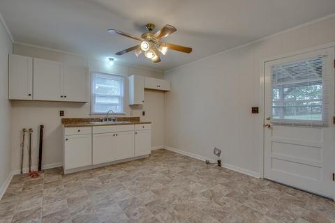 102 E Ray St, Dickson, TN 37055 photo 5