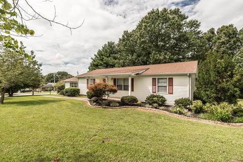 683 Lakeside Dr, Springfield, TN 37172 photo 2