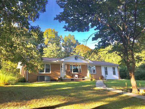 1209 Spring St, Dover, TN 37058 photo 1