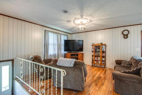 390 Murrell Rd, Dickson, TN 37055 photo 3