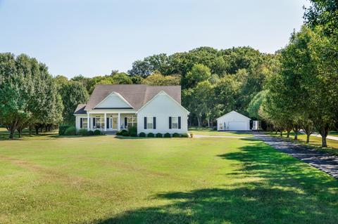 121 Carr Dr, Spring Hill, TN 37174 photo 2