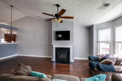 1020 Lowrey Pl, Spring Hill, TN 37174 photo 5