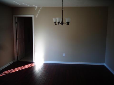 114 3rd Ave S, Decherd, TN 37324 photo 4