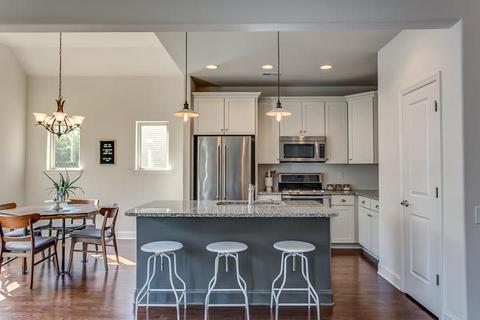 1061 Achiever Cir, Spring Hill, TN 37174 photo 6
