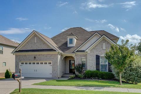 1061 Achiever Cir, Spring Hill, TN 37174 photo 1
