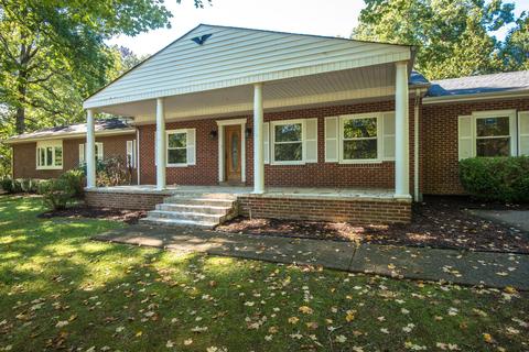 204 E Hills Ter, Dickson, TN 37055 photo 3