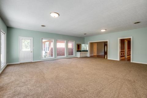 204 E Hills Ter, Dickson, TN 37055 photo 9