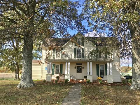 919 Main St N, Loretto, TN 38469 photo 1