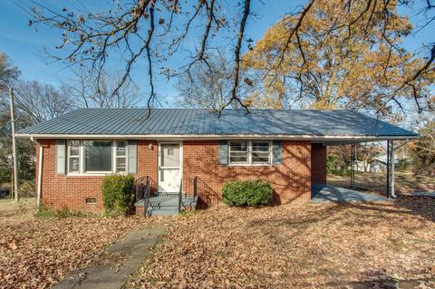 218 Jackson St, White Bluff, TN 37187 photo 2