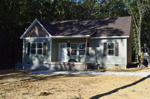 2401 Sylvia Rd, Dickson, TN 37055 photo 1