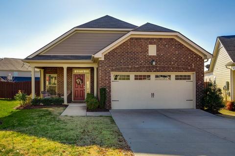 1014 Hemlock Dr, Spring Hill, TN 37174 photo 1
